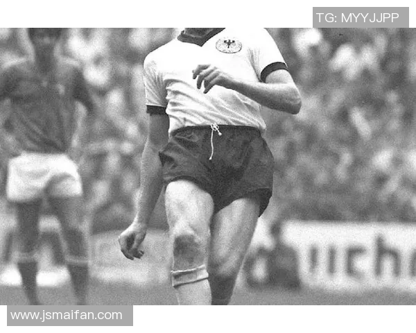 右脚足球球星的传奇足迹与技术风采全解析